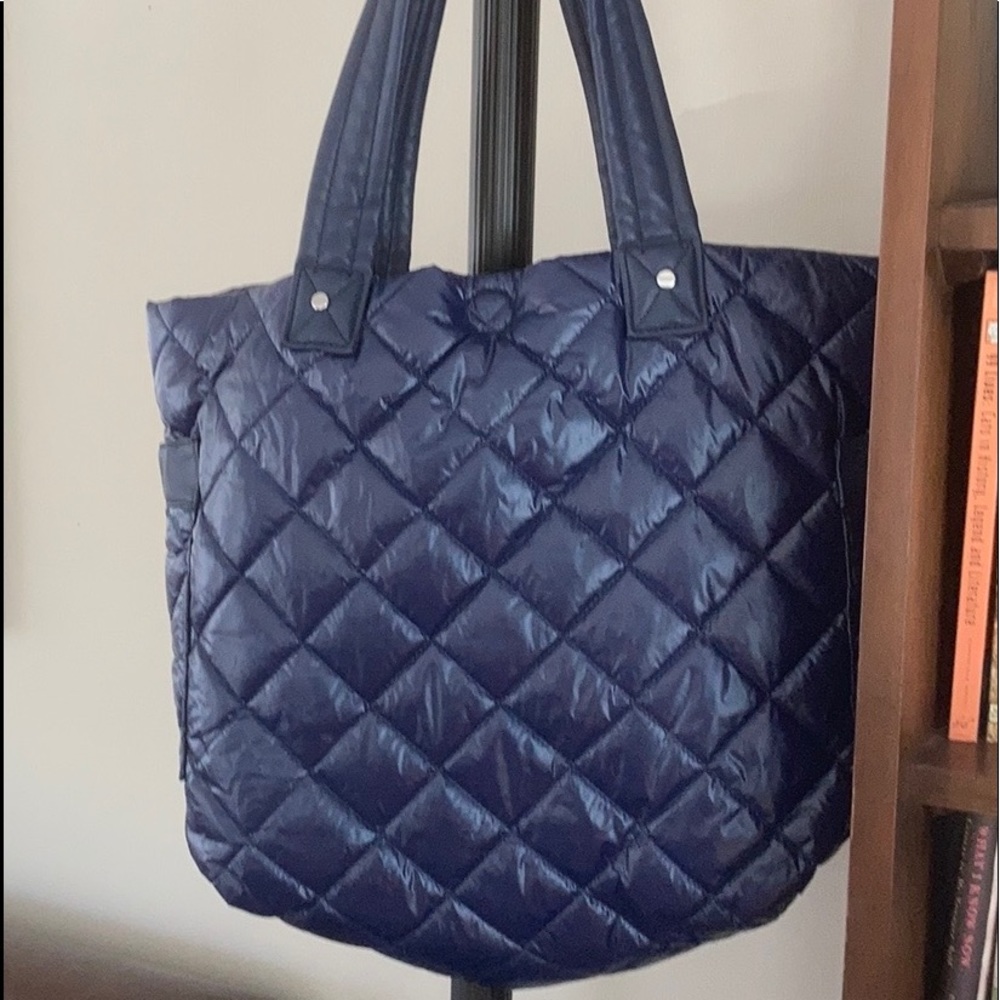 NWOT Madison West puffy quilted tote bag, reversible blue/gray